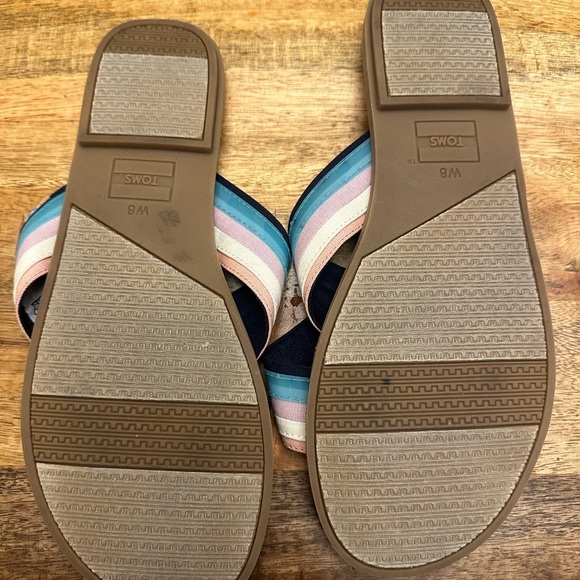 New Toms slides . Size 8 - Picture 3 of 3